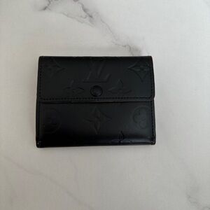 Black Louis Vuitton Amarante Monogram trifold wallet